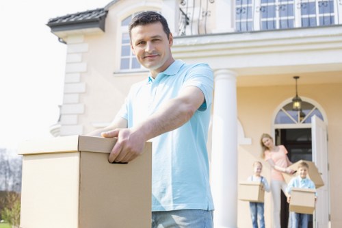 Efficient packing and loading by experts in Storage Highbury